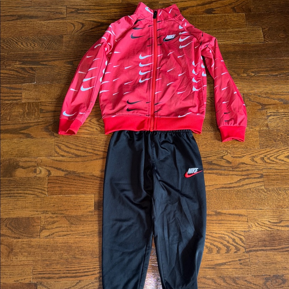 4T Nike set